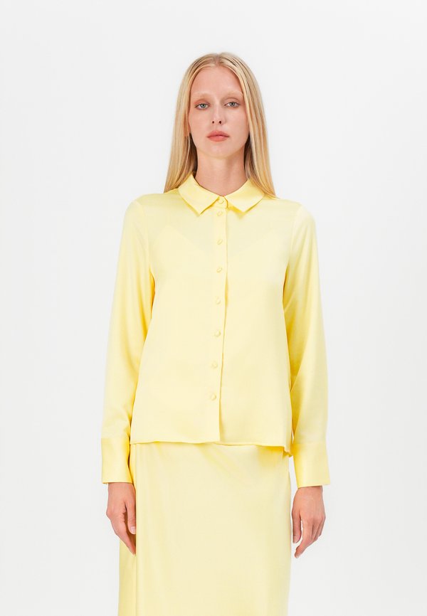 VMMERLE SHIRT - Button-down blouse - pale banana