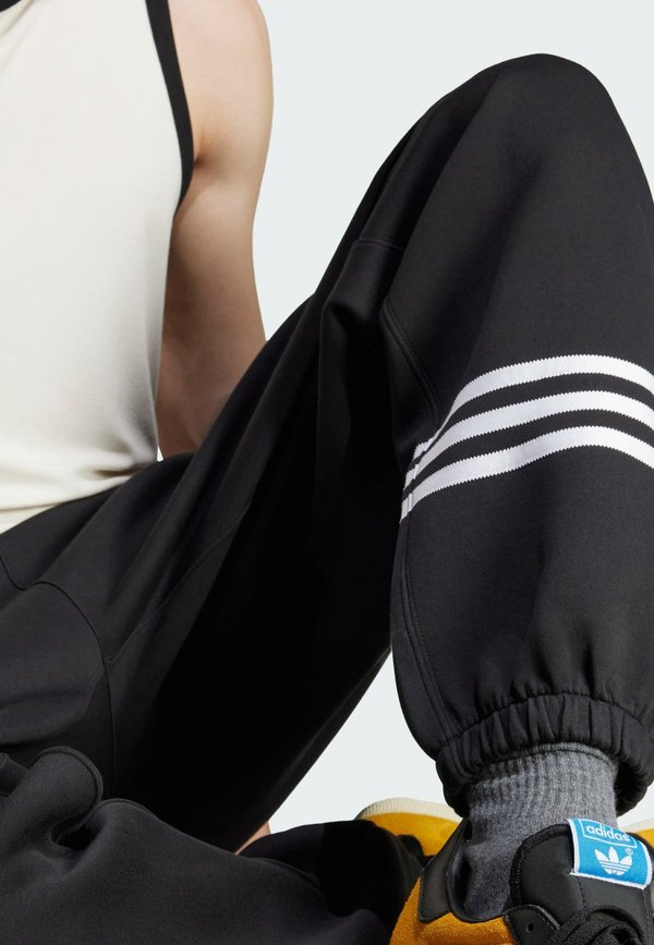 NEUCLASSICS LOOSE - Tracksuit bottoms4