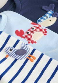 Unselected, navy sea animal