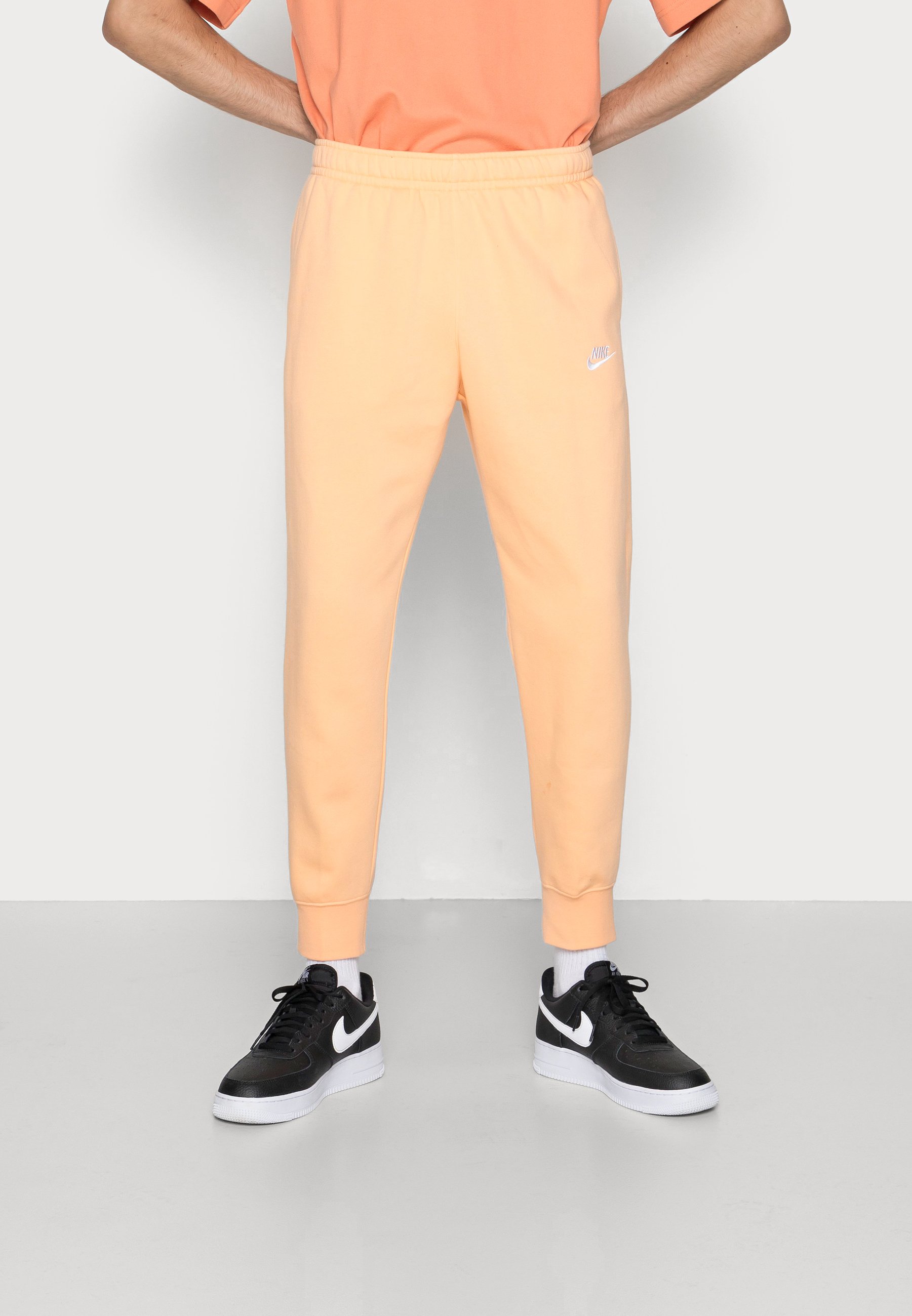 Nommer sûrement De côté ensemble nike orange homme Picasso Avortement