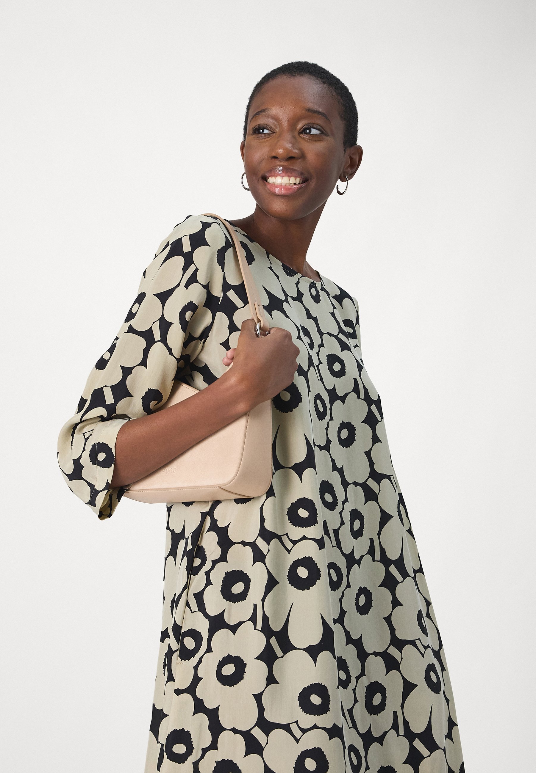 【marimekko】Tiheys Mini Unikko ワンピース Tiheys Mini Unikko