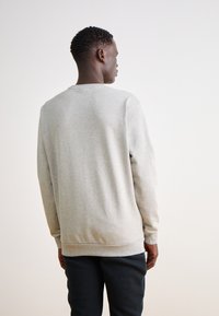 Thumbnail Image 3