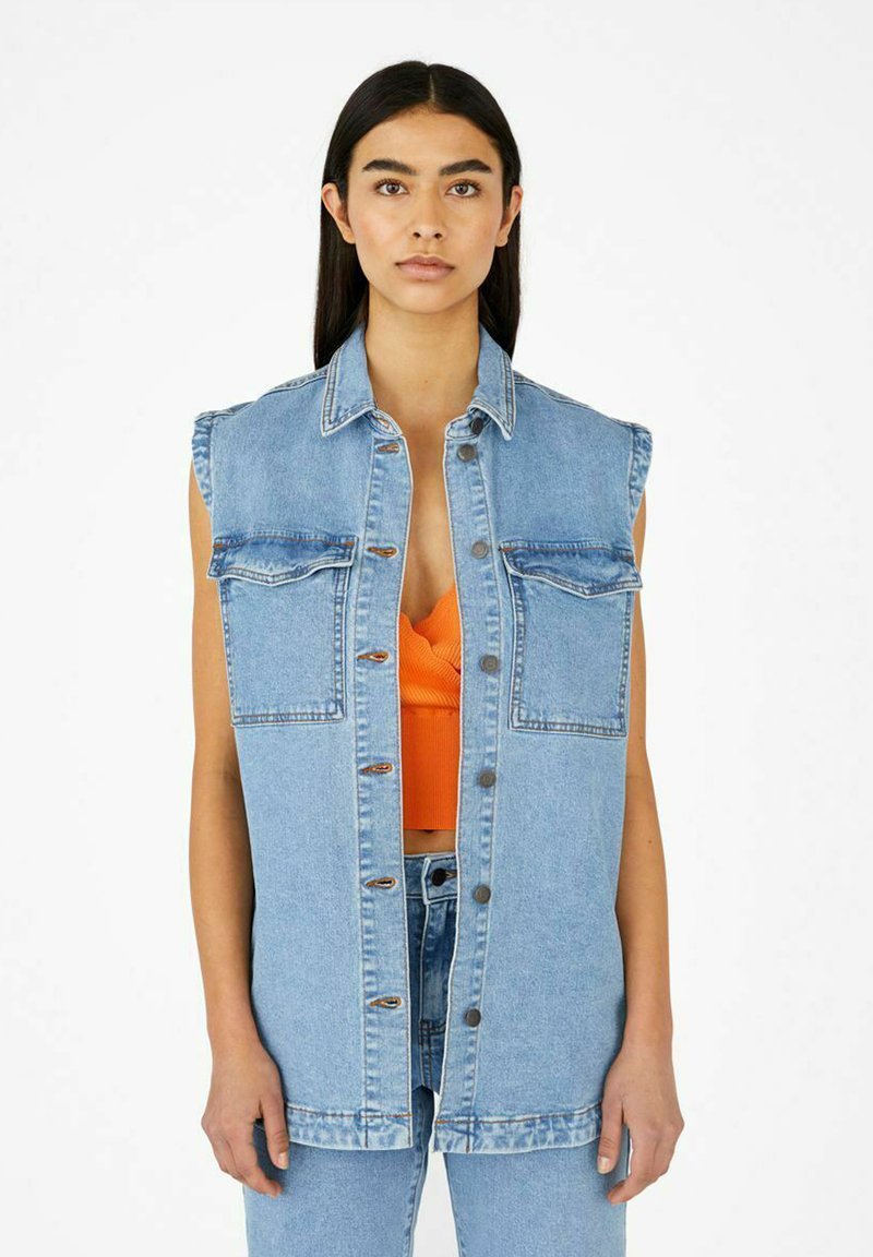 Short Sleeve Loes Bodywarmer - Light Blue