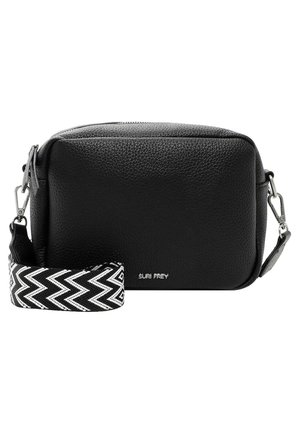 Suri Frey SFY Buffey Shopper Nero – Borsa Tote Con Tracolla Regolabile, 37x33x10.5 Cm, In Poliuretano E Poliestere