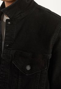 Bershka Jeansjacka - black
