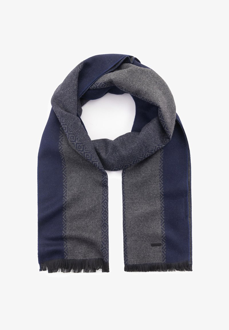 Écharpe en mélange de laine présentant des sections bleu marine et gris avec un motif géométrique, des bords fringés et une texture lisse.