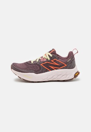 FRESH FOAM X HIERRO V8 - Trail running shoes - licorice