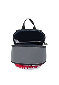 Pick & Pack SHARK SHAPE M - Backpack - GREY