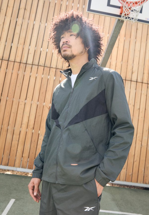 BASKETBALL TRACK  - Training jacket4