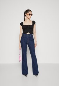 Hollister Co. PRETTY MIX CORSET - Tričko s potlačou - casual black