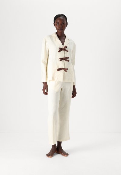 Sleeper CRUSOE  - Pyjama - white asparagus