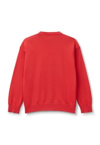 Suéter de punto rojo con cuello redondo, mangas largas y puños y dobladillo acanalados. La tela parece suave con una textura consistente.