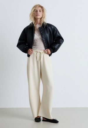 Calliope, PANTALONE GINNICO TINTA UNITA - Pantalon de survêtement - crema