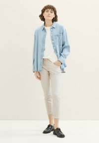 TOM TAILOR Bukser - sandy beige stripe