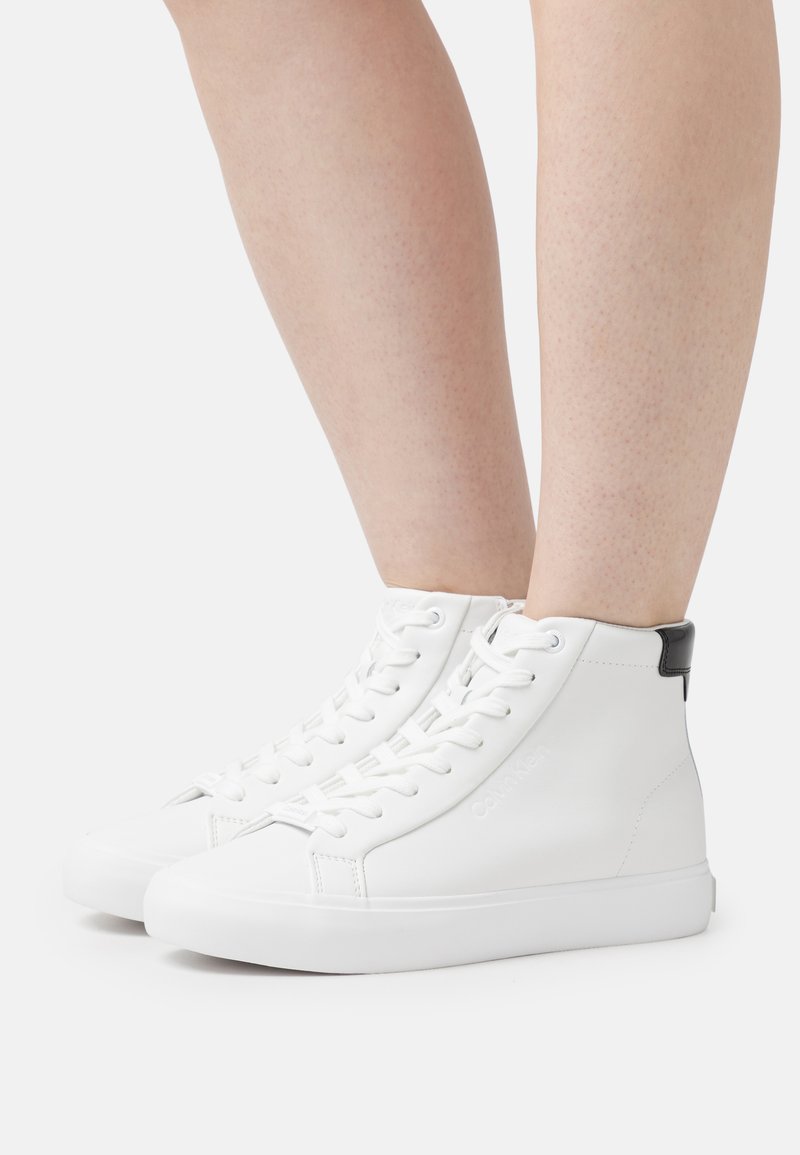 calvin klein basket blanche