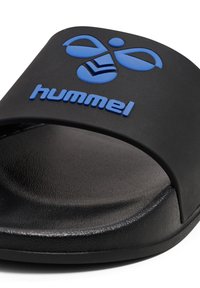 Hummel ESSENTIAL - Badesandale - black true blue