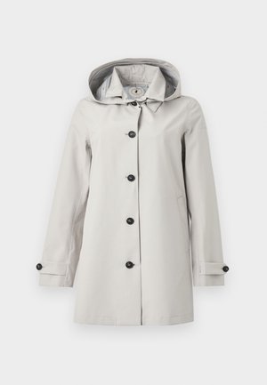 Hellgrauer Regenmantel mit Kapuze, ausgestattet mit schwarzer Knopfverschluss, zwei vorderen Taschen und einem gemusterten Futter, das in der Kapuze sichtbar ist.