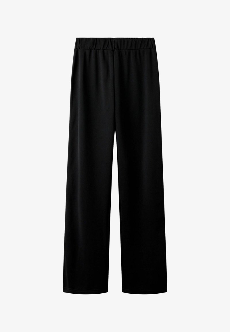 Czarne spodnie w jodełkę z elastycznym paskiem w talii. Wykonane z gładkiego, lekkiego materiału. Brak widocznych szwów i kieszeni.