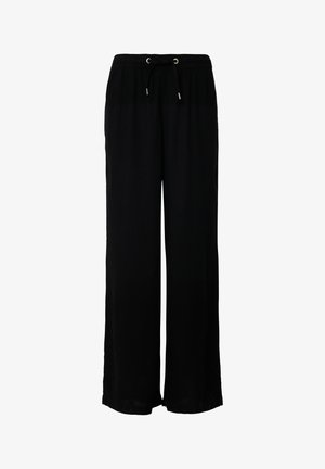 Černé kalhoty s širokým střihem mají elastický pas a nastavitelné šňůrky. Jsou vyrobeny z měkké látky a mají hladký povrch bez viditelných vzorů.