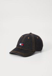 Casquette en denim gris foncé avec des coutures orange, visière courbée et logo "TOMMY JEANS" brodé à l'avant. Design à six panneaux avec œillets.
