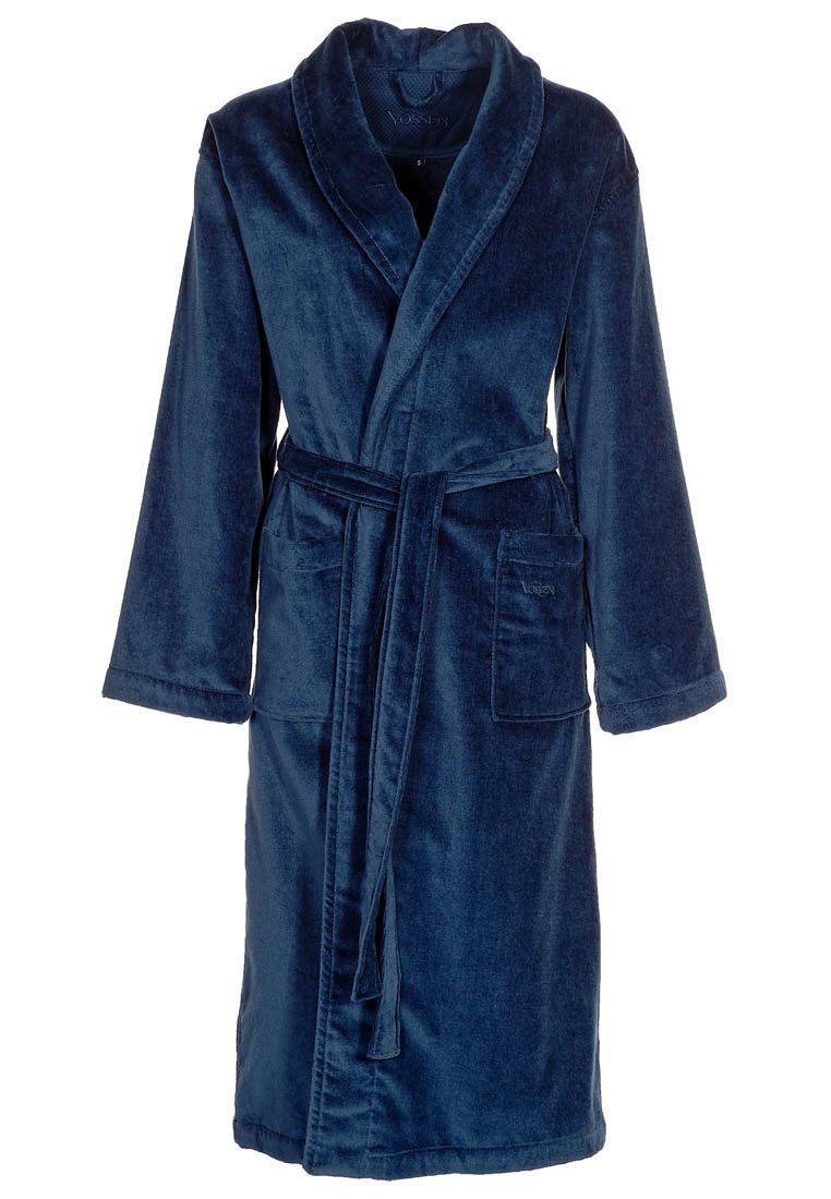 Marineblauer Fleece-Robenmantel mit langen Ärmeln, einem Schalkragen, zwei vorderen Taschen und einem passenden Gürtel. Weicher Stoff und knöchellanges Design.