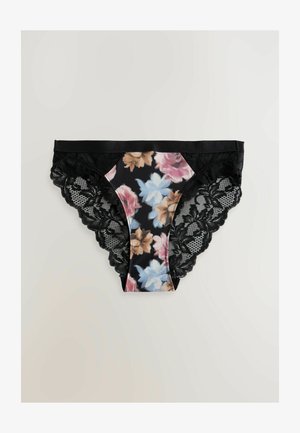 Czarne koronkowe majtki w kwiaty z satynowym pasem. Mają czarne tło z różowymi i niebieskimi wzorami kwiatowymi na tkaninie.