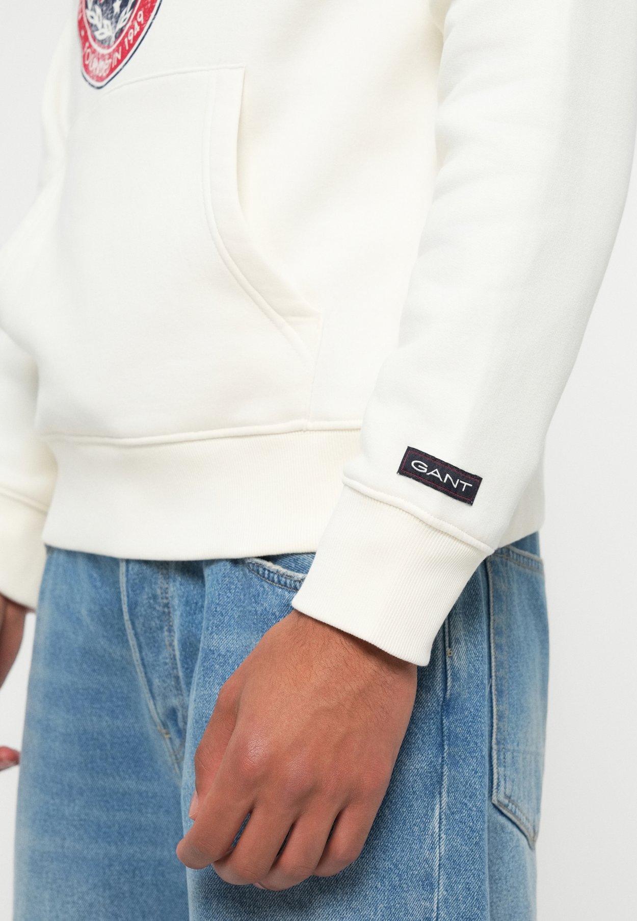 GRAPHIC HOODIE
