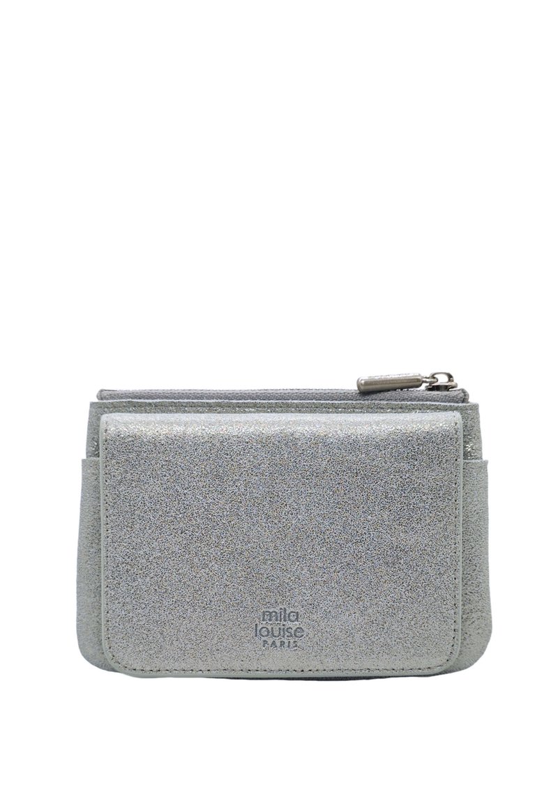 Portefeuille en paillettes argentées avec une finition texturée, doté d'une fermeture éclair et d'une poche avant. Nom de la marque "mila louise Paris" embossé à l'avant.