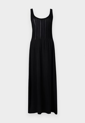Sort maxi kjole med en tætsiddende top, der har lodret ribbet tekstur og rund halsudskæring, som flyder ned i en løs underdel.