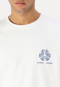 Miniatiūros vaizdas 7
