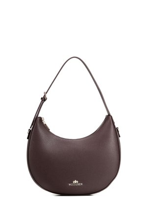 Sac à main en cuir marron foncé en forme de croissant avec une sangle réglable unique et une fermeture éclair dorée sur le dessus, avec un petit logo Wittchen doré.