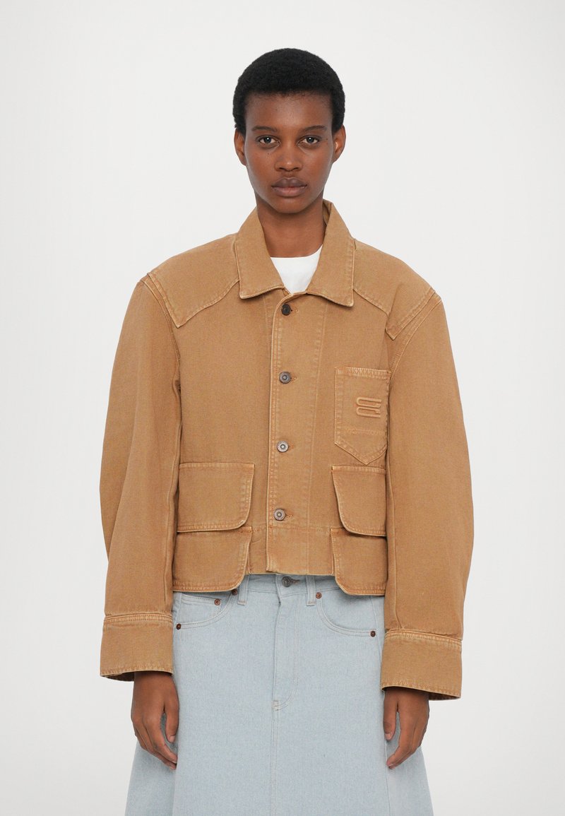Victoria Beckham - UTILITY JACKET - Summer jacket - beige, Enlarge