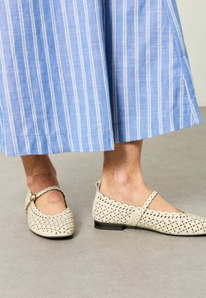 FatFace, REGULAR FIT  - Balerini - ivory