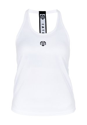 Bílý sportovní top s překříženými zády, vyrobený z prodyšného materiálu. Na přední části a výstřihu má černé logo.