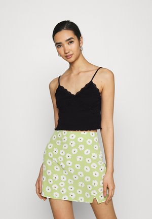 Top - black