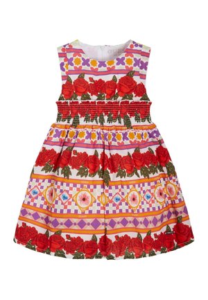 Ärmelloses Mädchenkleid mit roten Rosenmuster und bunten geometrischen Designs in Lila-, Orange- und Pinkstreifen auf weißem Stoff.