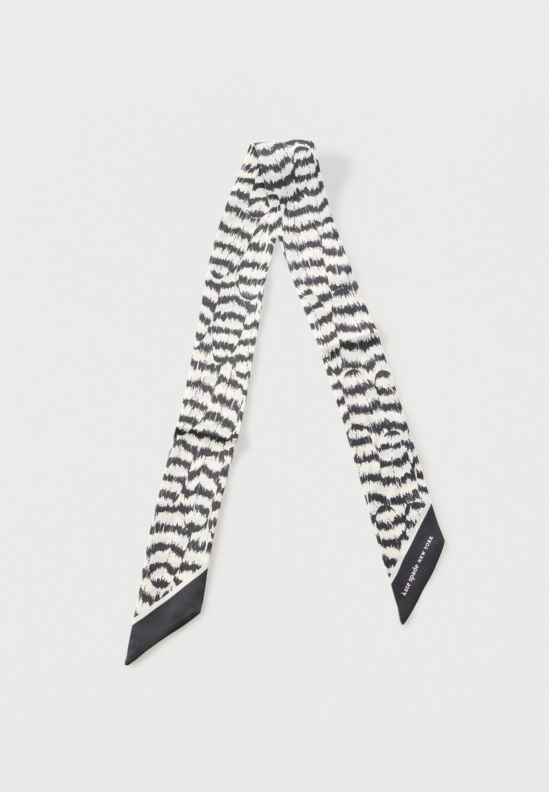 Μονόχρωμο μαύρο και άσπρο μεταξωτό φουλάρι με ζωικό σχέδιο και μυτερά άκρα, με μια άκρη που φέρει το λογότυπο «kate spade new york» σε λευκό κείμενο.