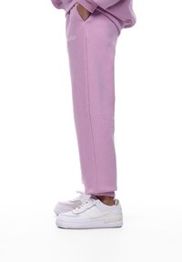 Dropsize JOGGER - Træningsbukser - lilac