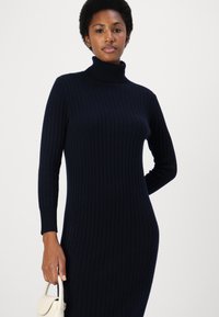 pure cashmere TURTLENECK MAXI DRESS - Sarafanas - dark navy