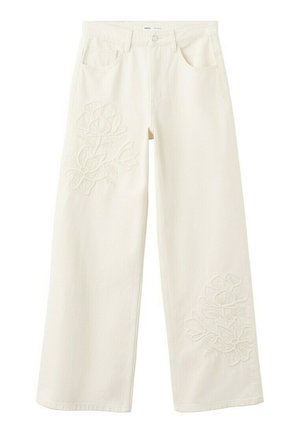 Blugi albi cu picioare largi, cu broderii florale pe coapsa stângă și pe partea inferioară dreaptă, buzunare frontale și închidere cu nasturi.