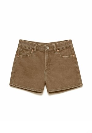 Brune denimshorts med frontlommer, beltestropper og metallknapp-lukking vist på hvit bakgrunn.