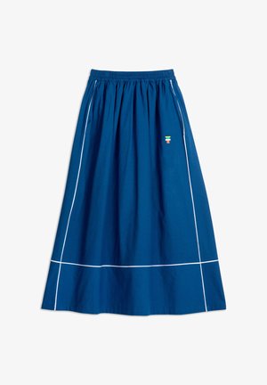 Jupe en coton bleu avec une taille élastique, dotée de détails en passepoil blanc et d'un petit logo multicolore près de l'ourlet.