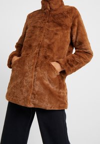 ONLY Vinterfrakke - brown