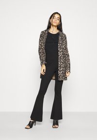 Vero Moda VMBRUSHEDKATRINELE - Casaco curto - sepia tint