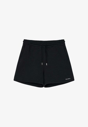 Schwarze Shorts aus weichem Stoff, mit elastischem Bund und Kordelzug, Seitentaschen und einem kleinen weißen Logo am Saum.