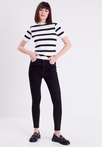 Cache Cache MIT HOHER TAILLE - Jeans Skinny Fit - denim noir