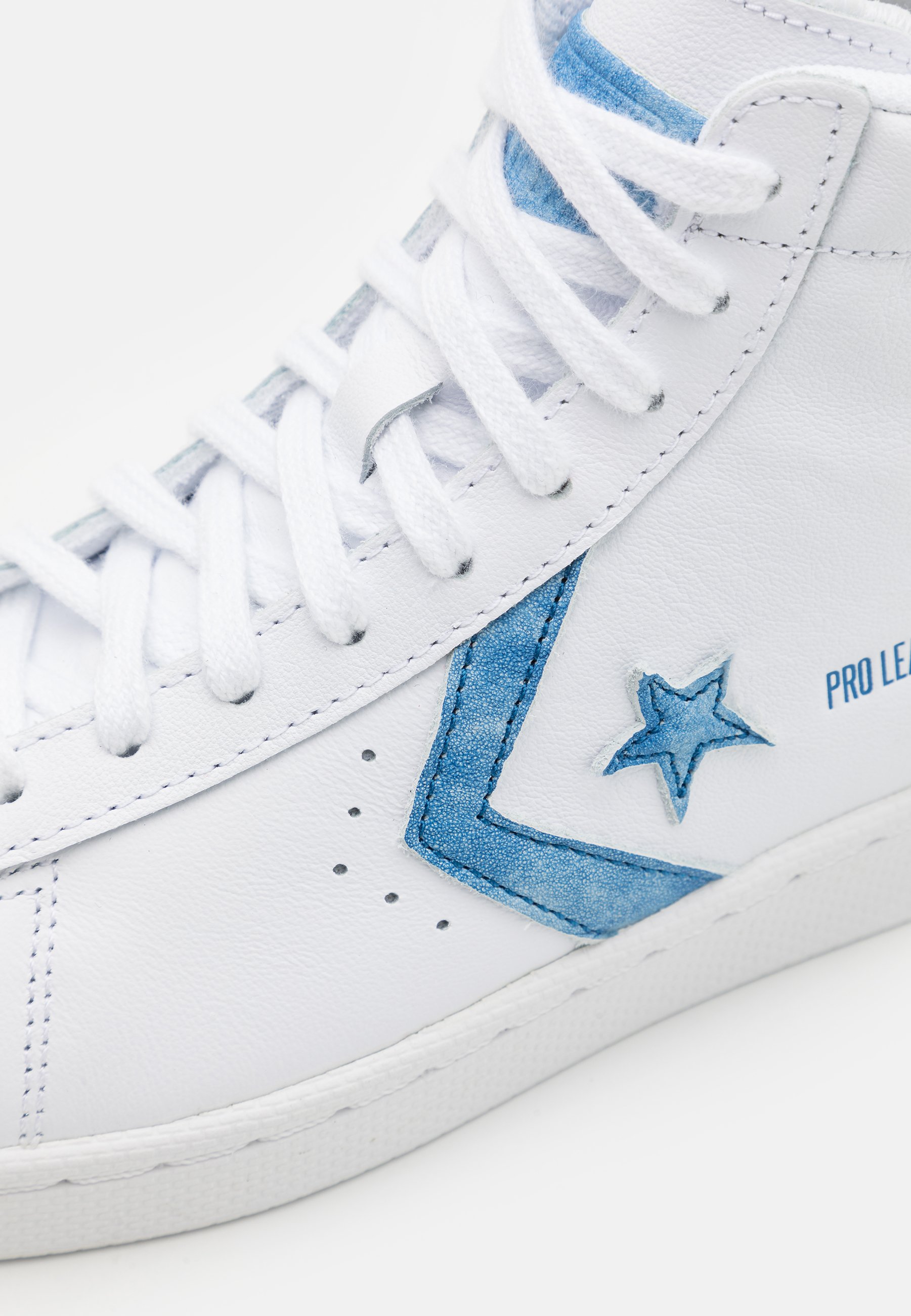 converse pro unisex