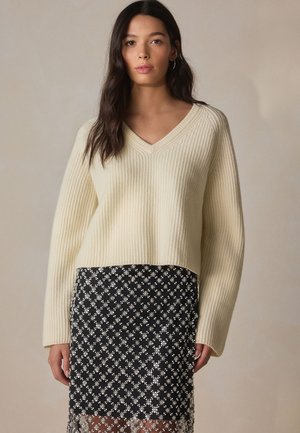 REGULAR FIT -  V-NECK - Svetrík - ecru