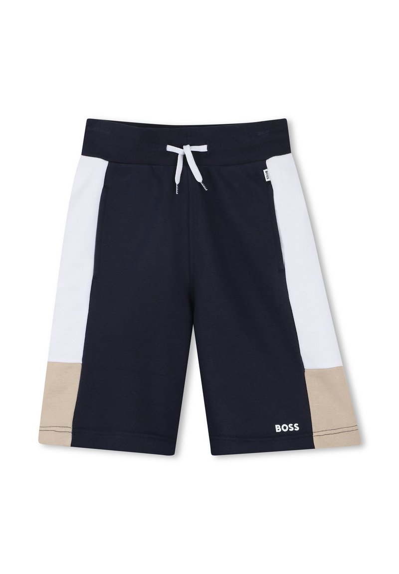 Shorts bleu marine en coton, avec des panneaux latéraux blancs et beiges, taille à cordon de serrage, et logo "BOSS" en bas à gauche.