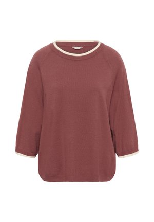 Rjav-rdeč pleten pulover s tremi četrtinskimi rokavi in belim obrobjem na ovratniku in manšetah, prikazan na enobarvni beli podlagi.